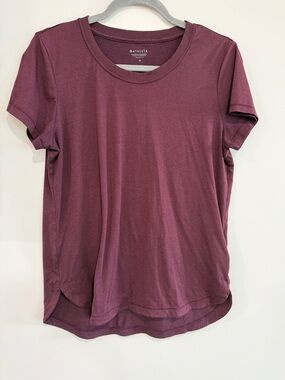 Athleta Short Sleeve Crew Tee in Plum Berry